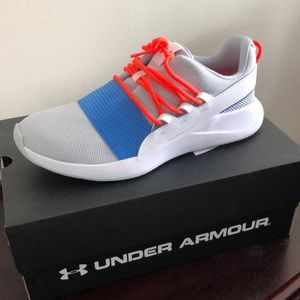 NWT Under Armour charged breathe lace NM